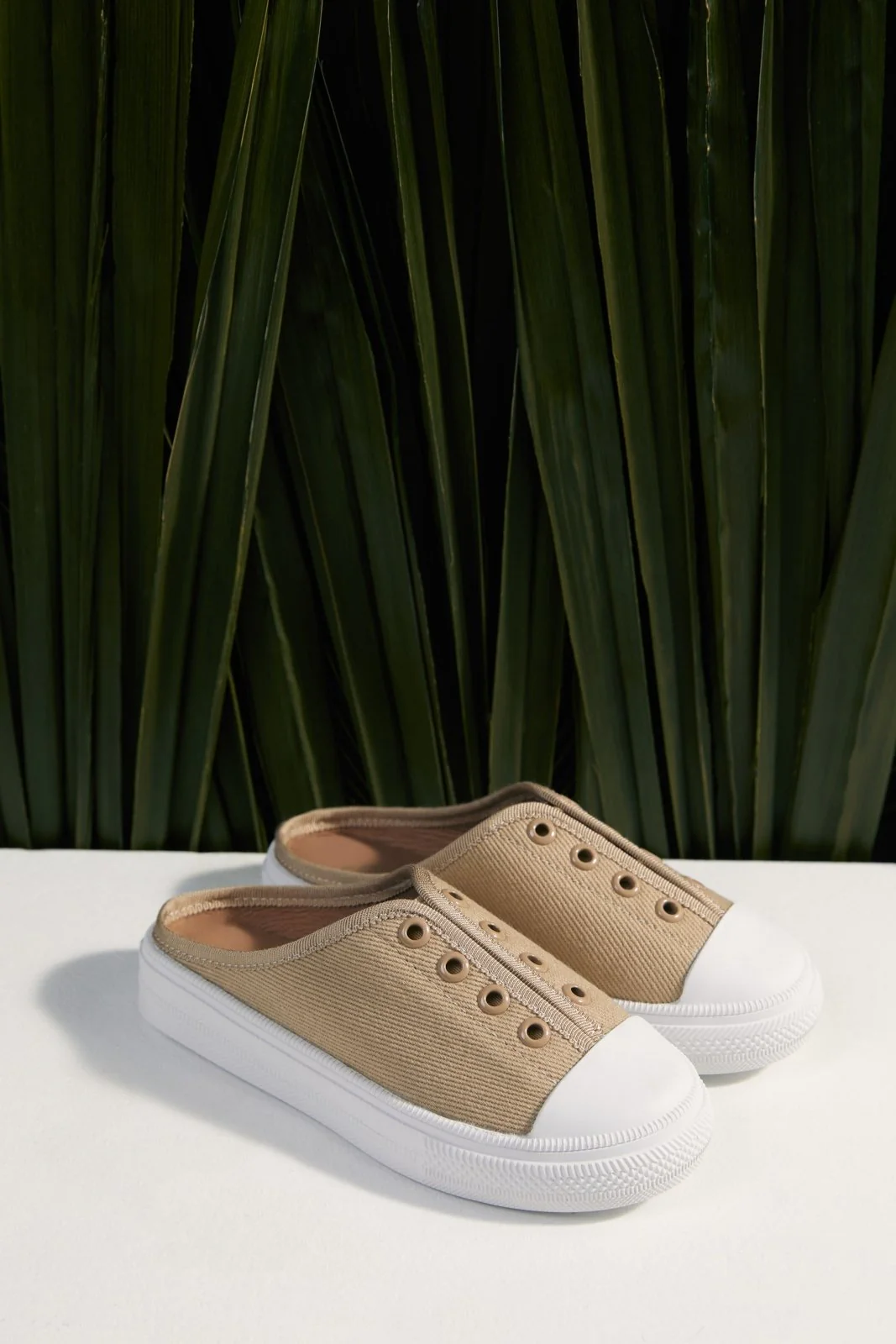 Alex 2.0 Beige Sneakers - Image 3