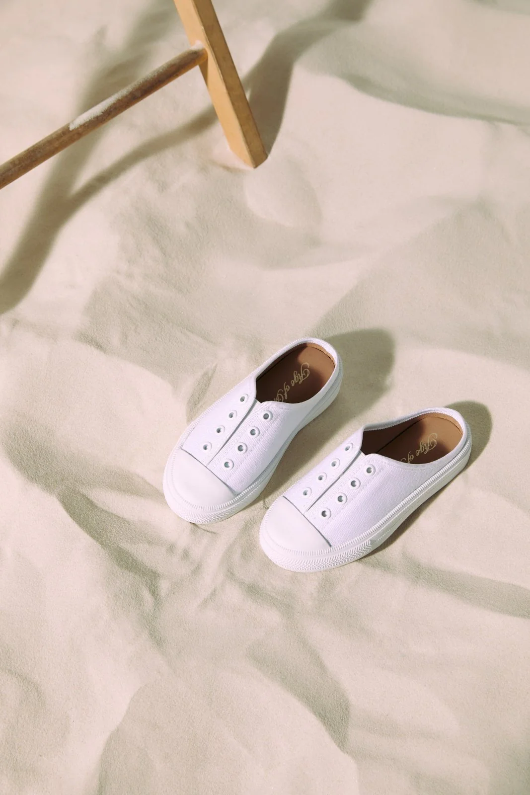 Alex 2.0 White Sneakers - Image 3