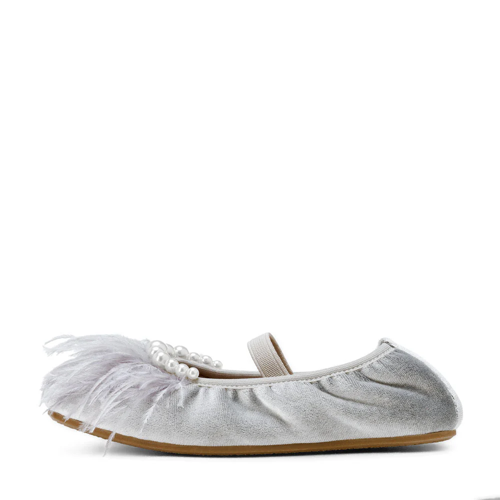 Blanche Grey Flats