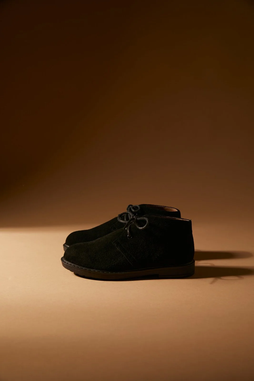 Hugh Black Boots - Image 3