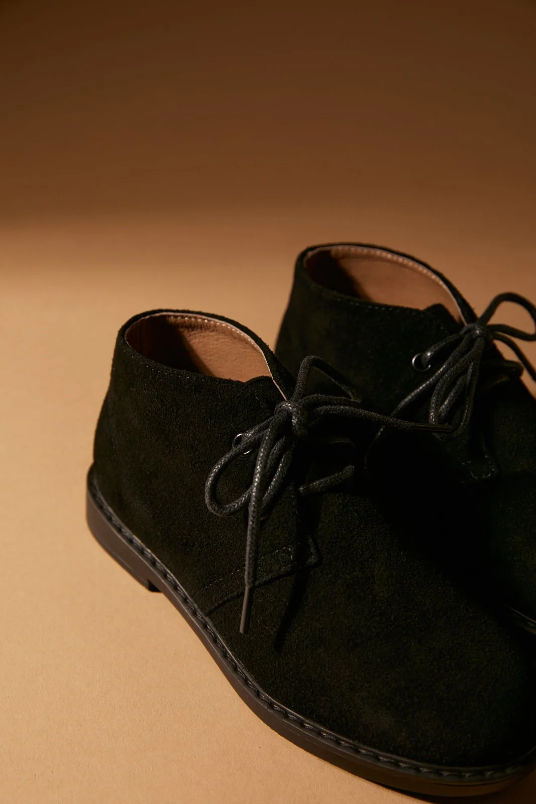 Hugh Black Boots - Image 4