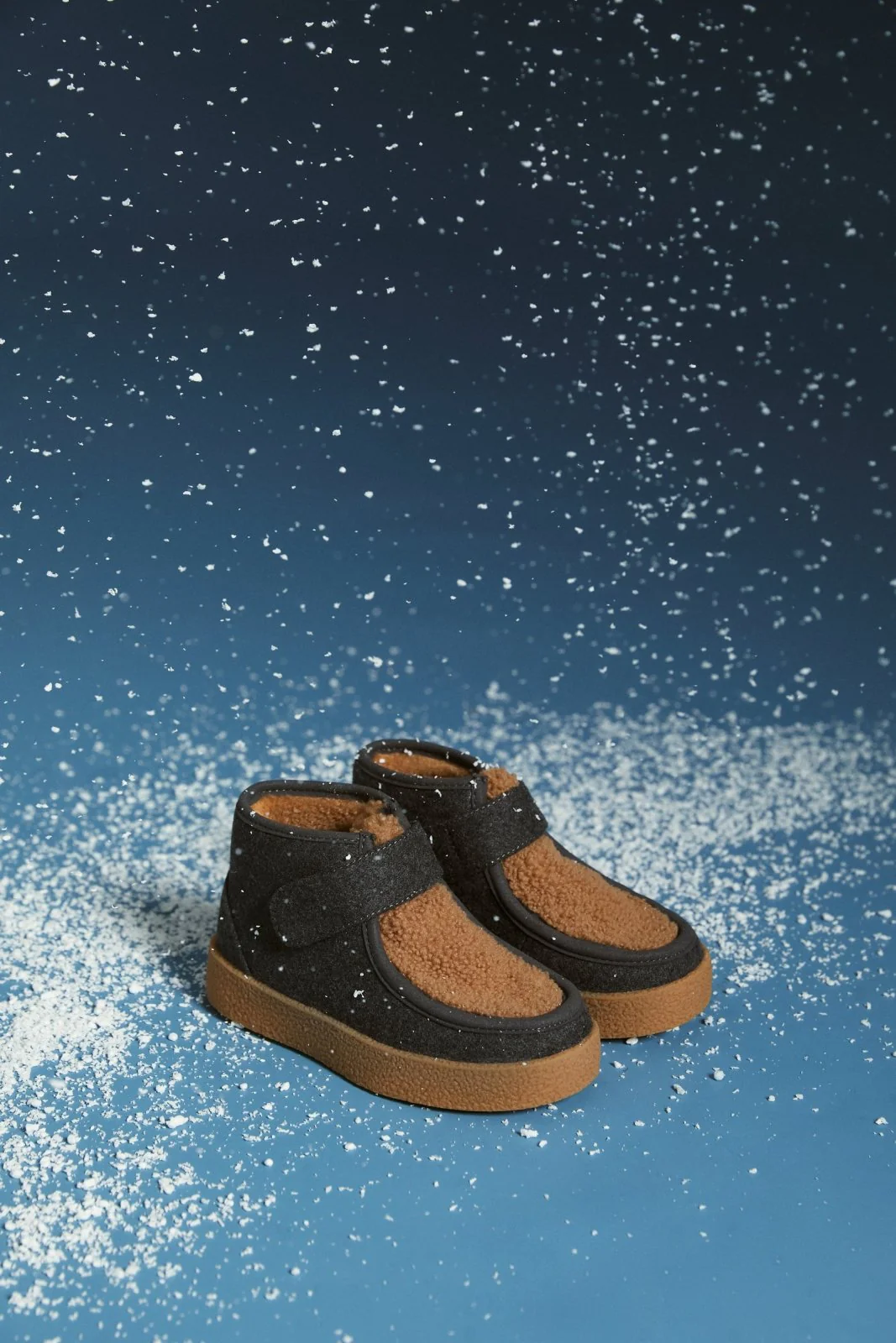 Kai Dark Grey/Beige Boots - Image 3