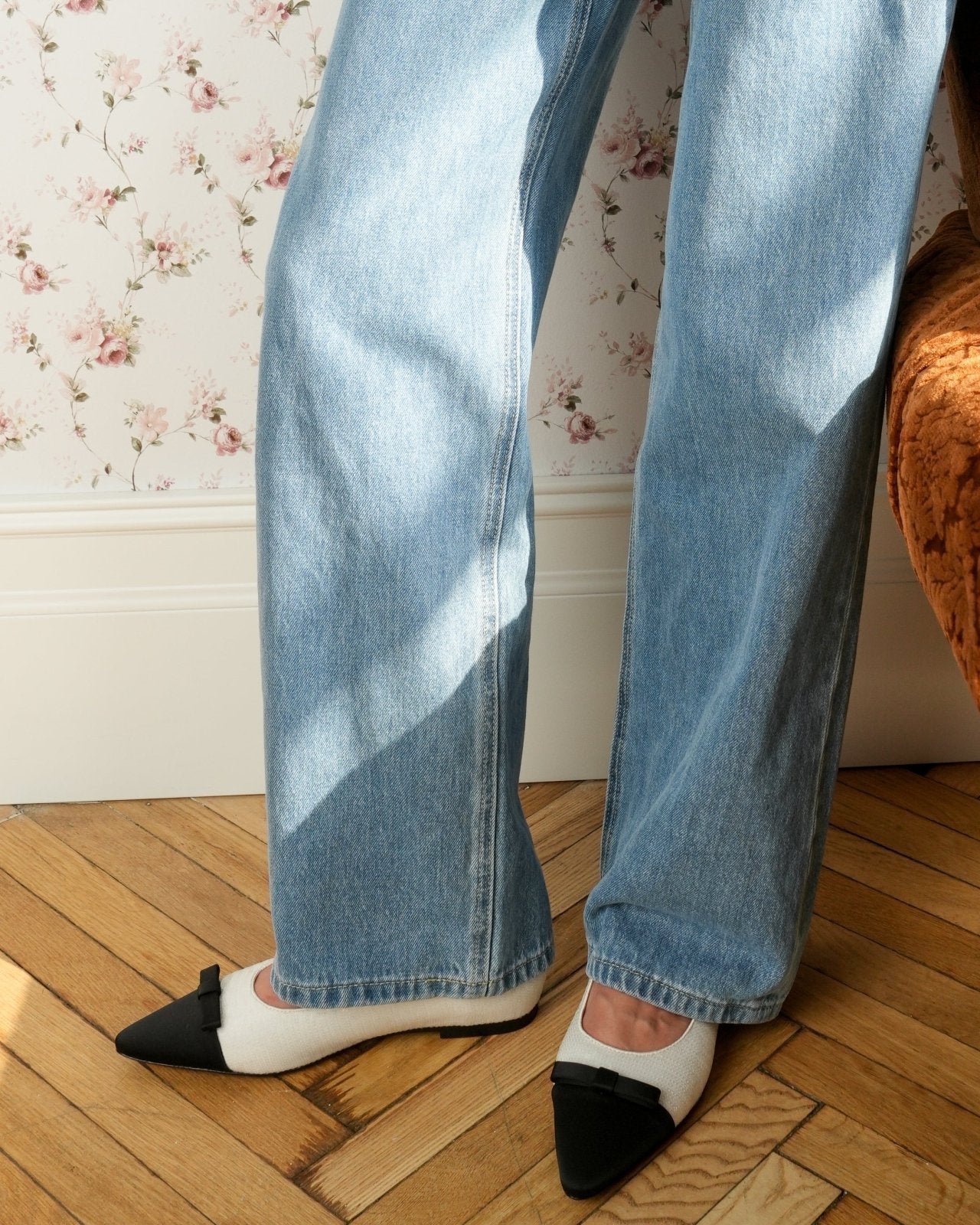 Liz White/black Shoes - Image 4