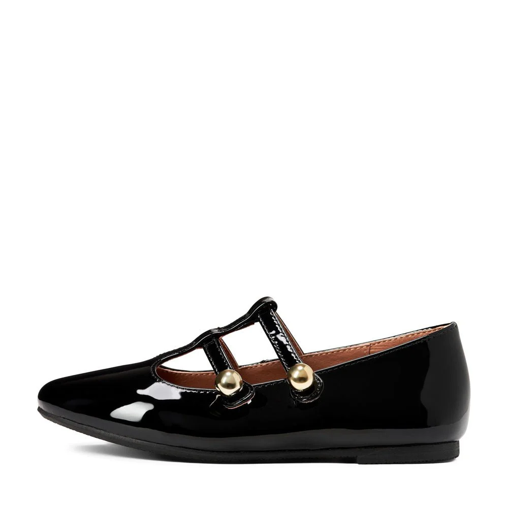 Lory Black Shoes