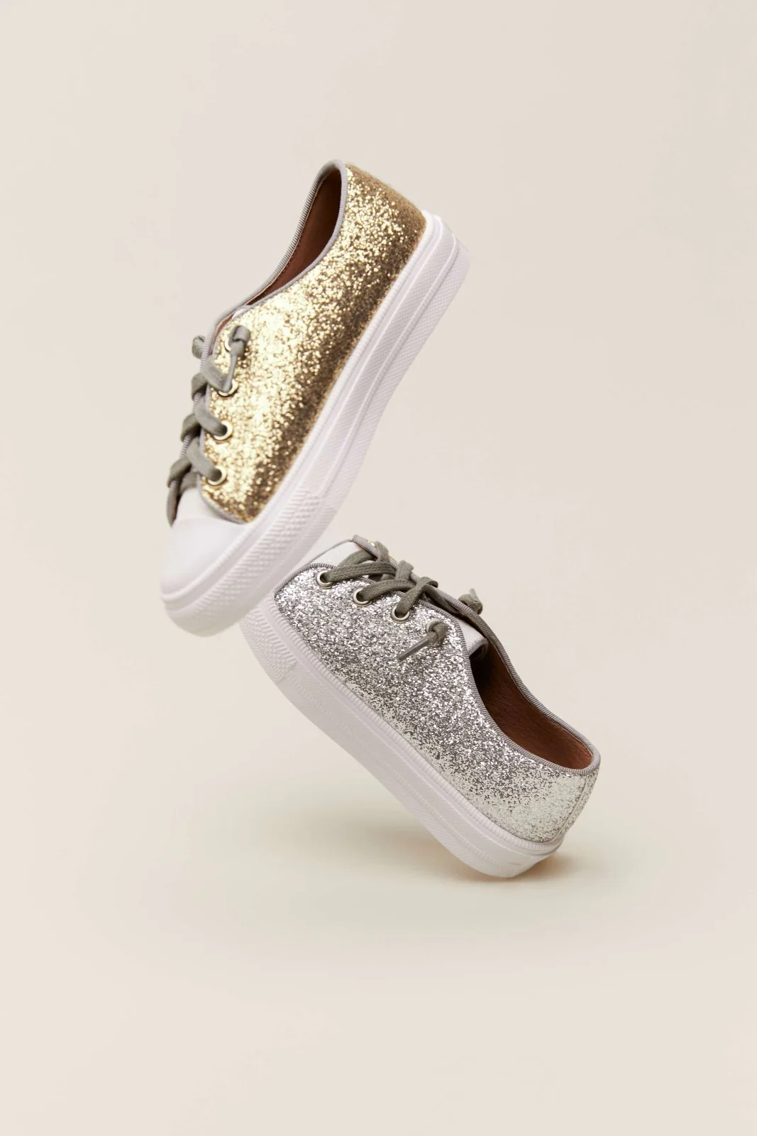 Marcy Silver/ White/ Gold Sneakers - Image 4