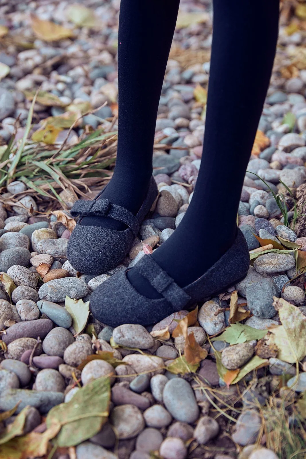 Mia Wool Dark Grey Shoes - Image 4