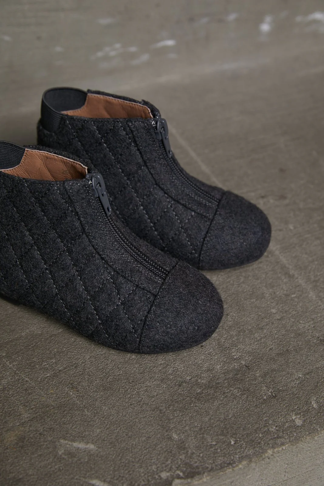 Nicole Wool Dark Grey Boots - Image 4