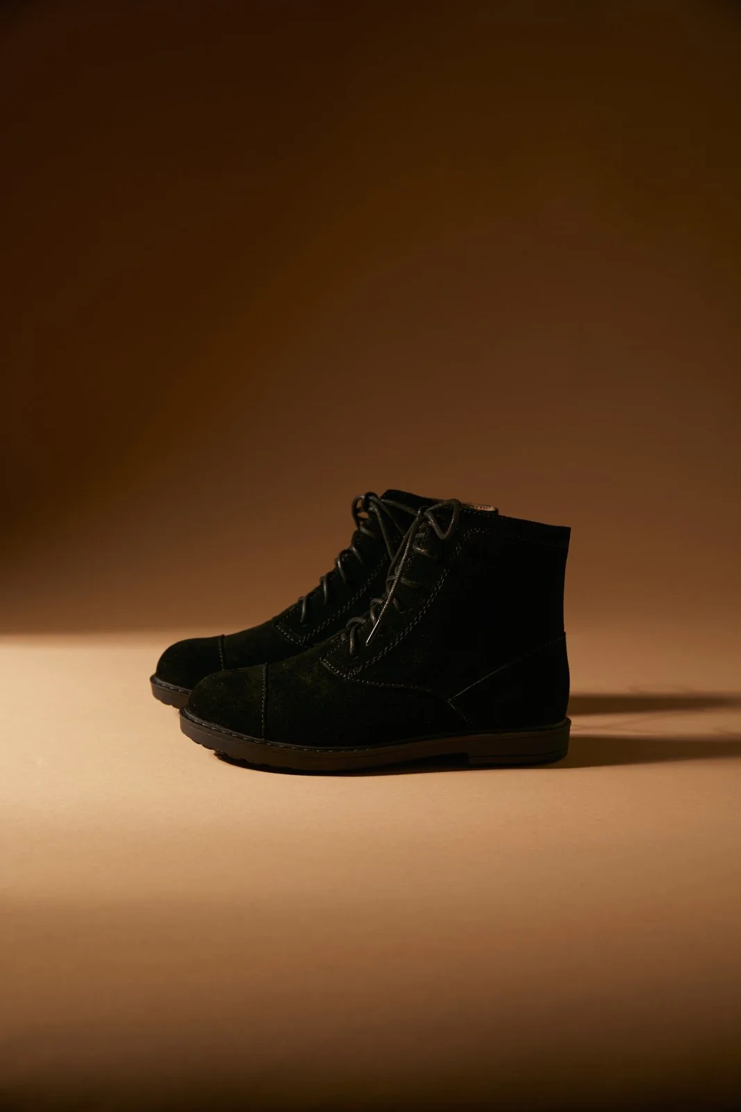 Thomas Suede Black Boots - Image 3
